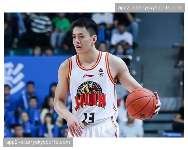 吉林姜宇星伤愈复出表现稳定 球队后卫线攻防改善